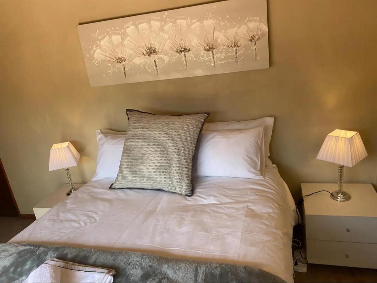 Tuscan Rose Johannesburg Luaran gambar