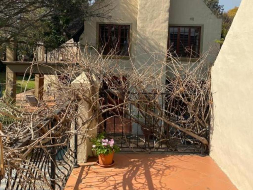 Tuscan Rose Johannesburg Luaran gambar